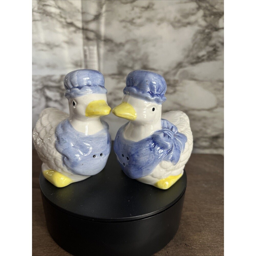 Vintage Geese Salt Pepper Shaker Blue White Mother Goose 80s Style